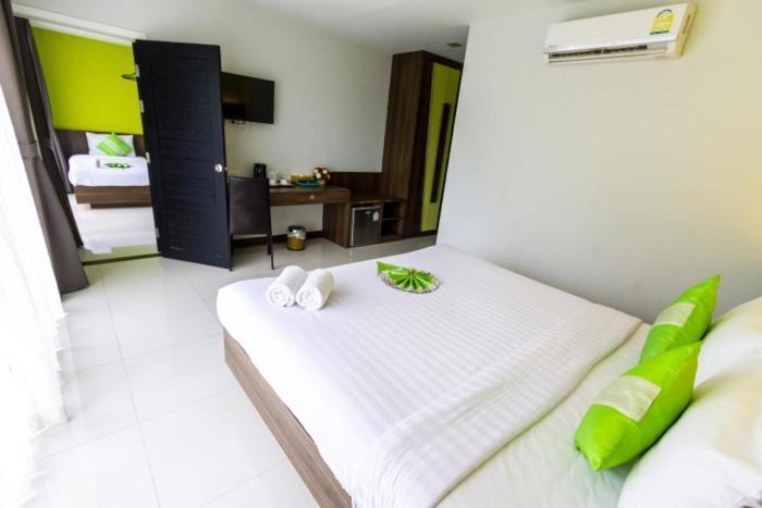 Dipantai Boutique Beach Resort Patong Eksteriør billede