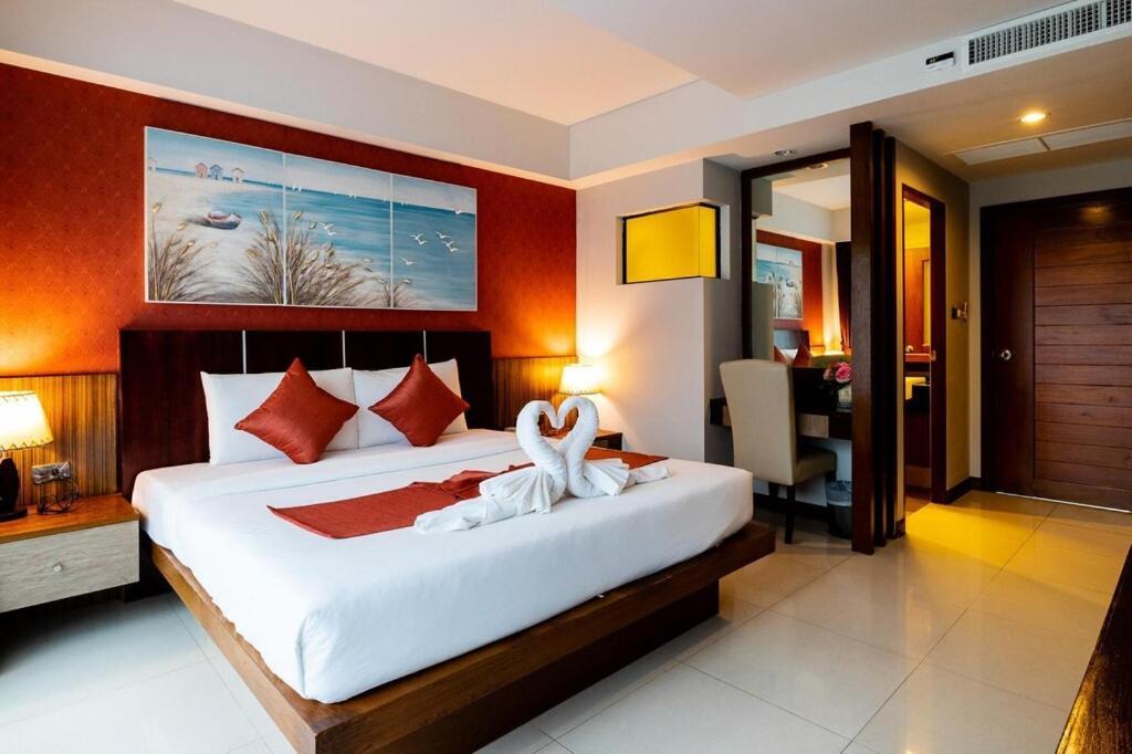 Dipantai Boutique Beach Resort Patong Eksteriør billede