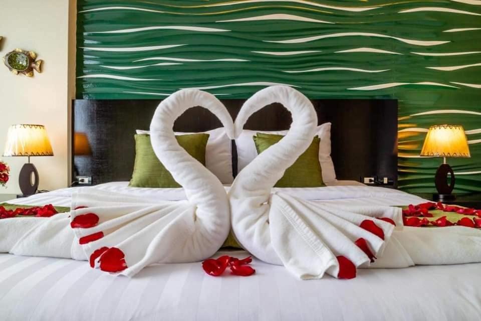 Dipantai Boutique Beach Resort Patong Eksteriør billede